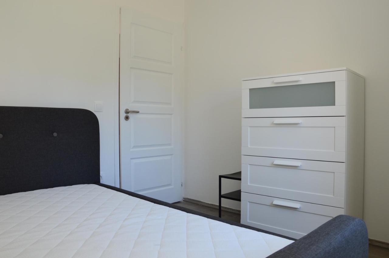 Quiet Residential Area B Taplan - 2 Bedroom And Living Room Apartment Szombathely Exterior foto